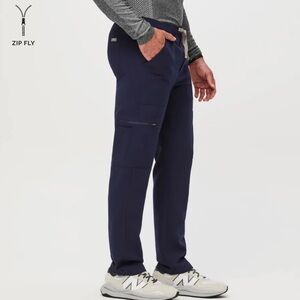 Figs Men’s Navy Cairo Cargo Zip Fly Scrub Pants | Size M
